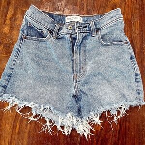 Abercrombie & Fitch The 90s Hi Rise Relaxed Cut Off Shorts Size 0